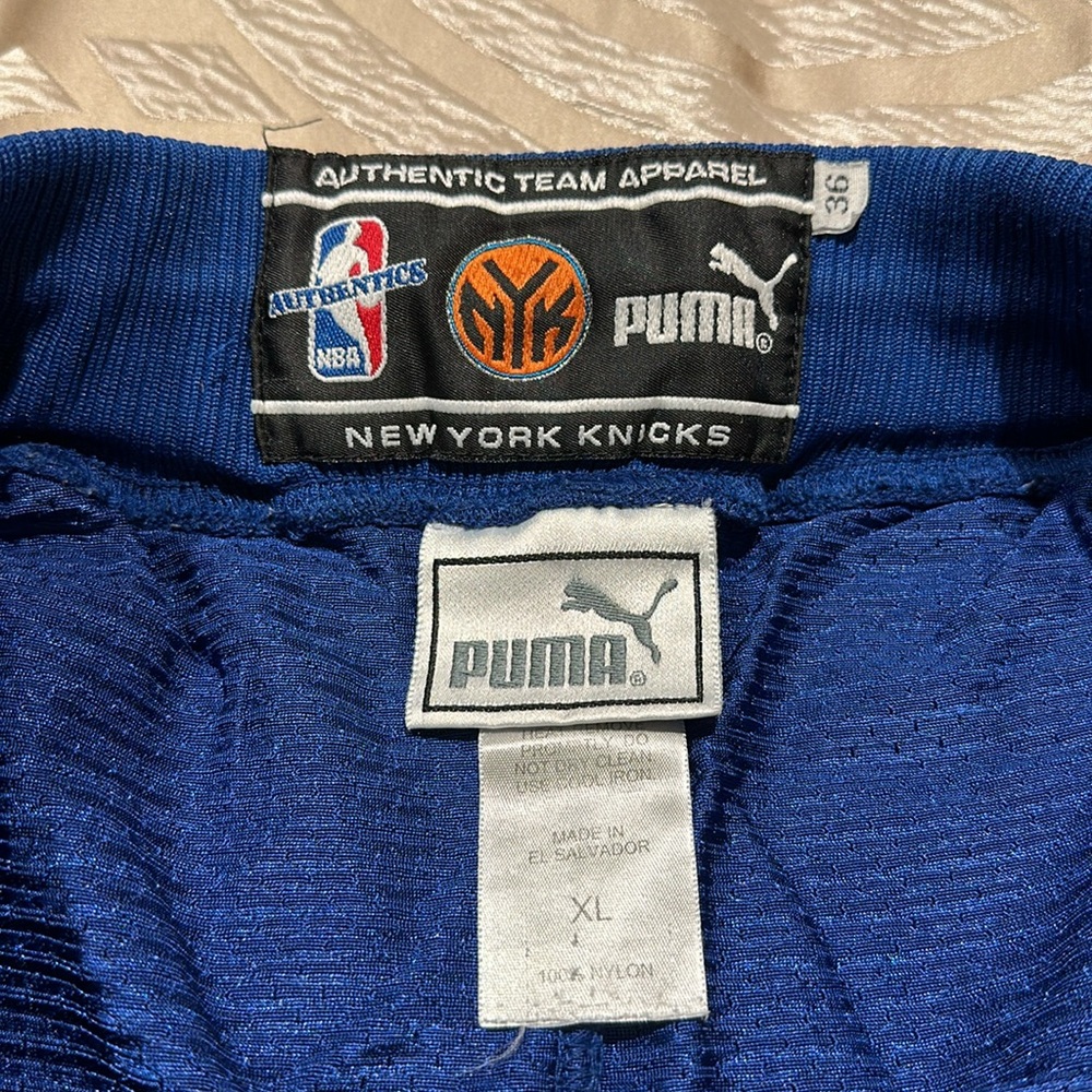 New York Knicks Vintage Player Shorts Size 36 **MINT** - Picture 5 of 6